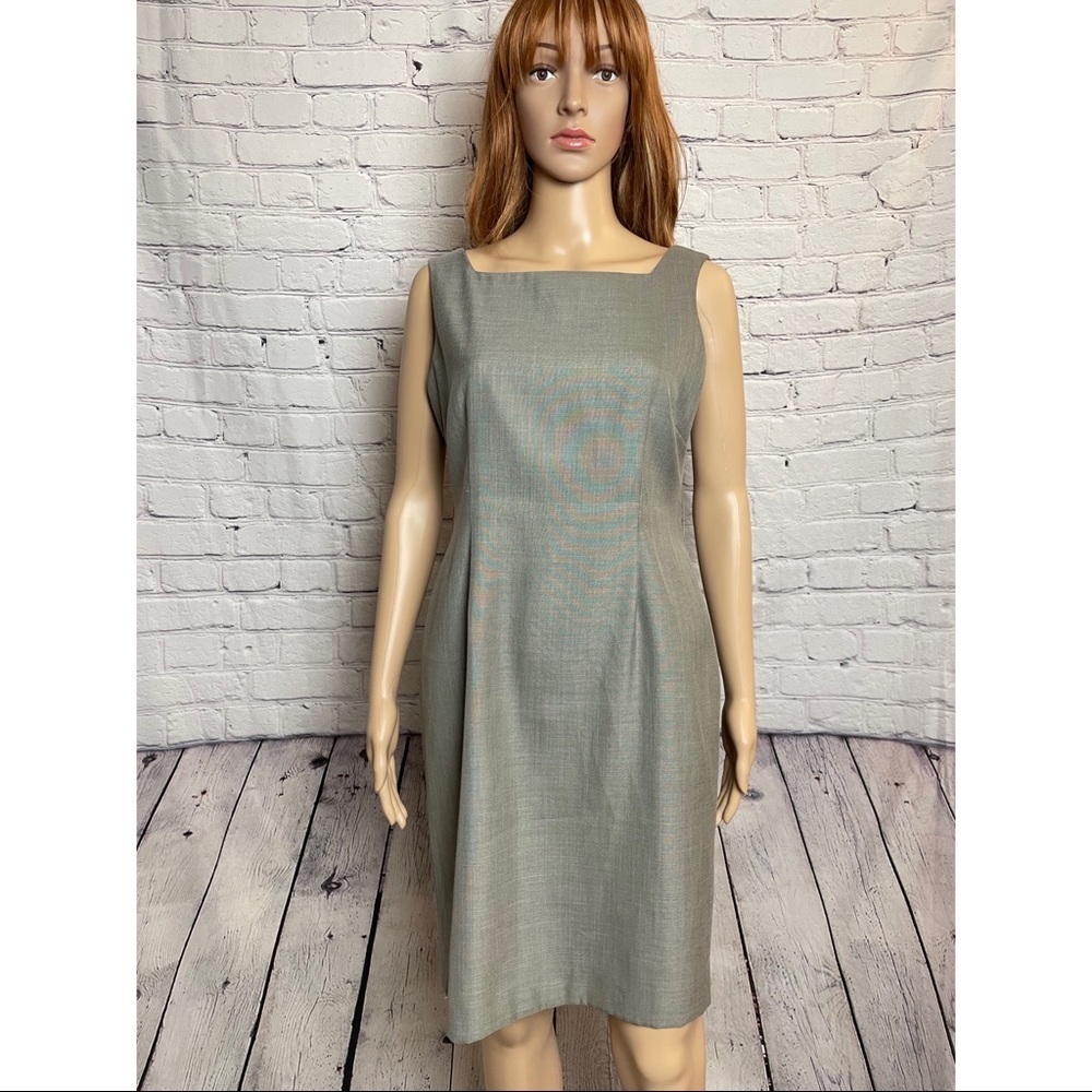 Anne Klein Grey Sheath Dress Size 8 Petite